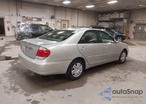 2005 Toyota Camry Le из США, поврежденный, VIN 4T1BE32K65U400652